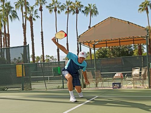 How Playing Pickleball Improves Health